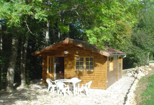 Saint-Julien-en-Vercors Ski Chalet | GITE LES SOURCES PETIT CHALET 2P et BB