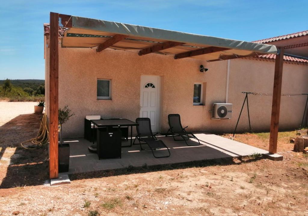 Pouzilhac Apartment | GITE LES GARRIGUES