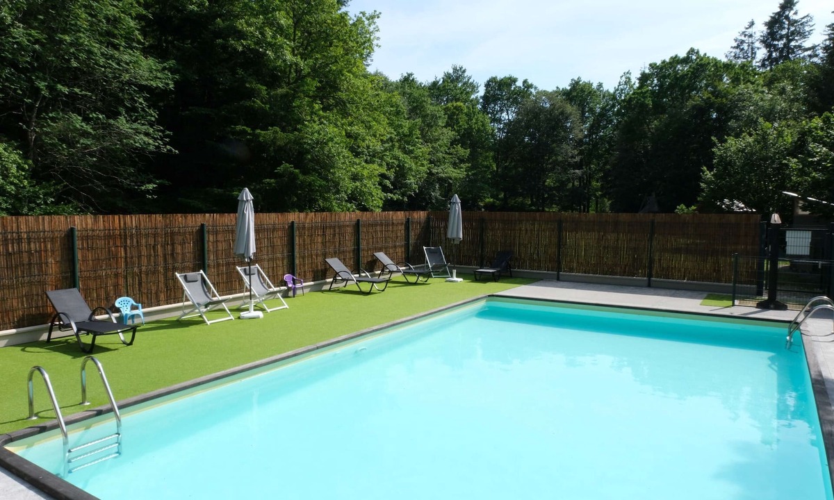 Le Soulie House | Gîte Les Myrtilles in the Heart of Haut-Languedoc with Terrace and Pool