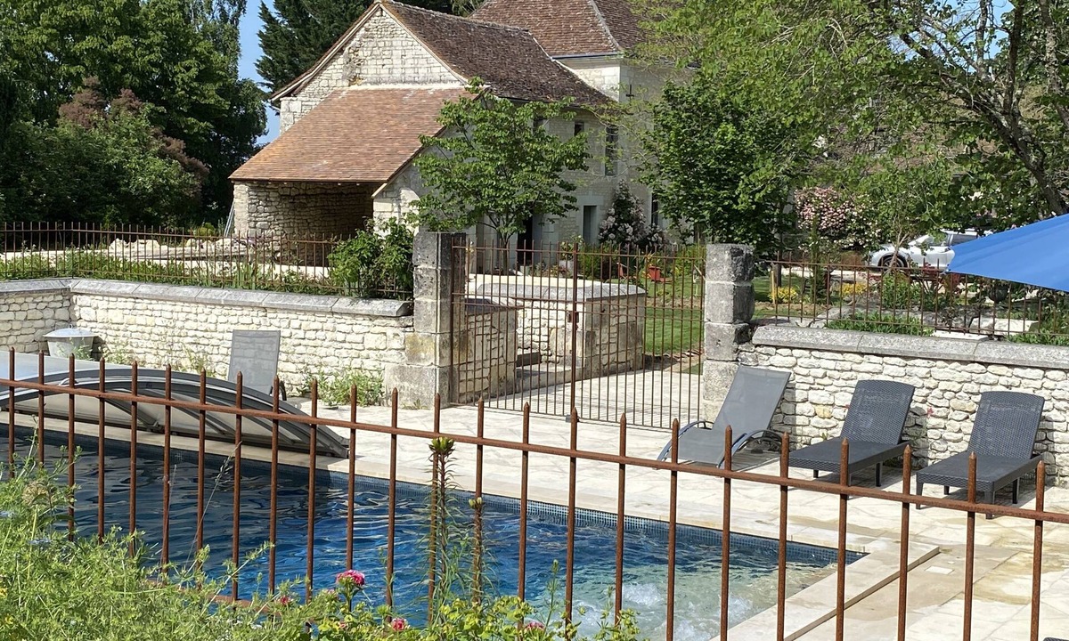 Ports House | GITE LOGIS DE LA COQUETIERE avec PISCINE PRIVÉE et SPA