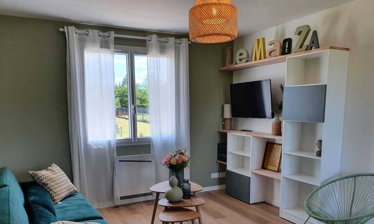 Saint-Remy-la-Varenne House | Gite Loire and Spa, Le Maoza