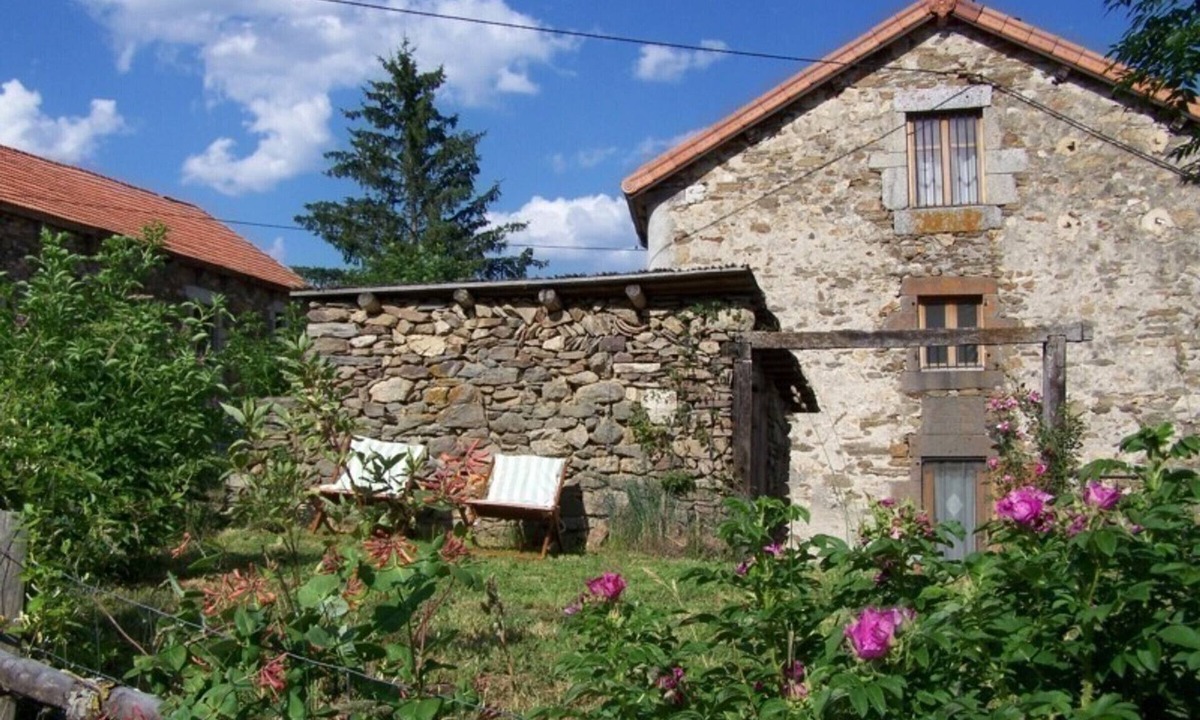 Lorcieres Cottage | Gite Lorcières, 2 bedrooms, 4 persons
