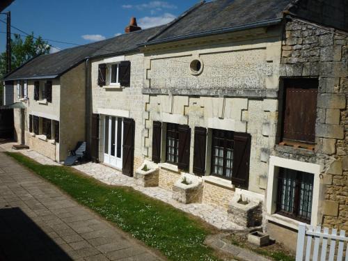 Saint-Leger-de-Montbrillais House | Gite Maison de campagne 86120-22 couchages