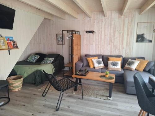 Bazincourt-sur-Saulx Apartment | Gite Marigot