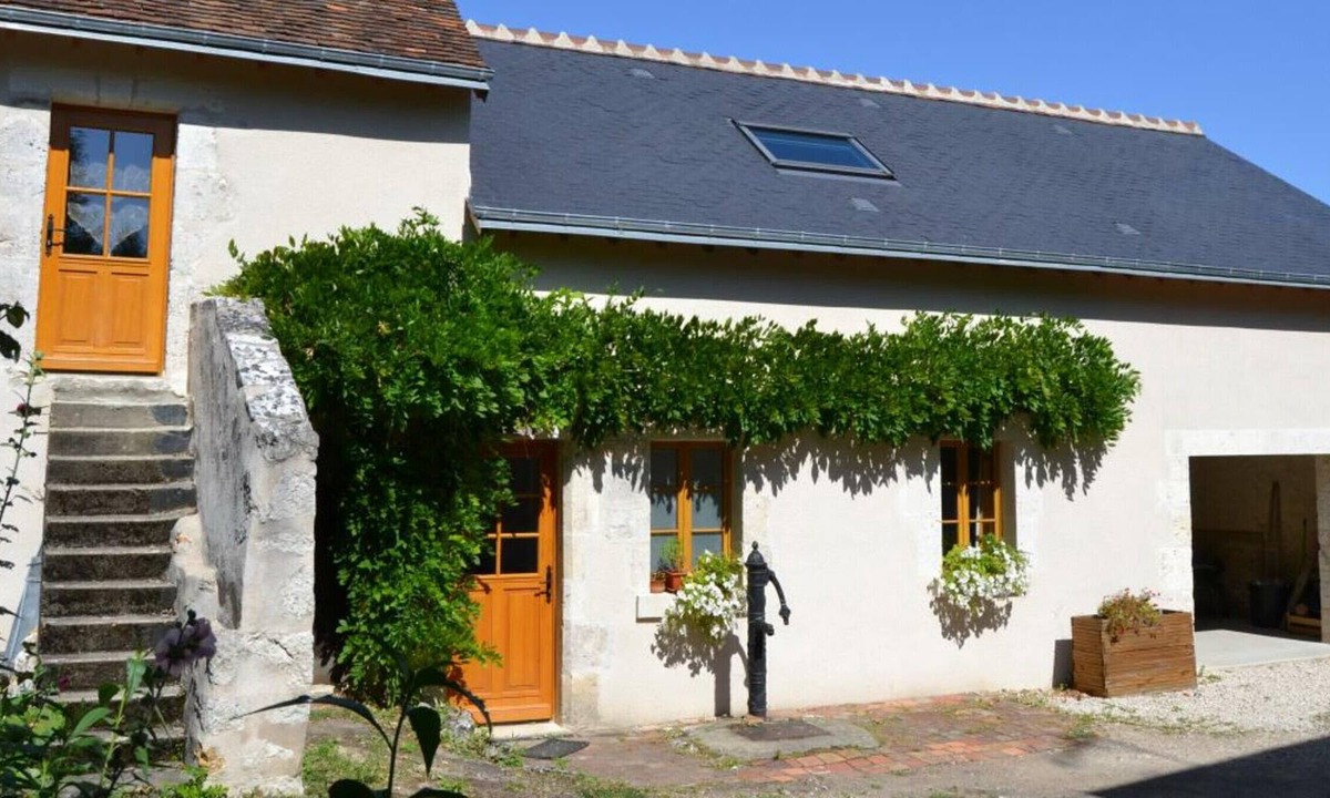 Molineuf Cottage | Gite Molineuf, 3 bedrooms, 8 persons