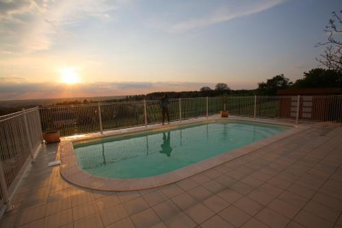 Chatellerault House | GITE MONTGOLFIÈRE 4 PERSONNES