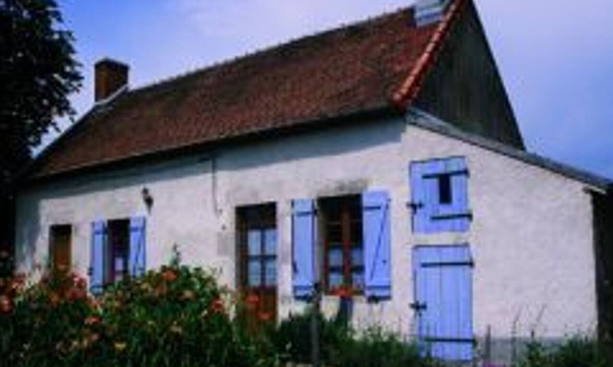 Montoldre Cottage | Gite Montoldre, 1 bedroom, 2 persons