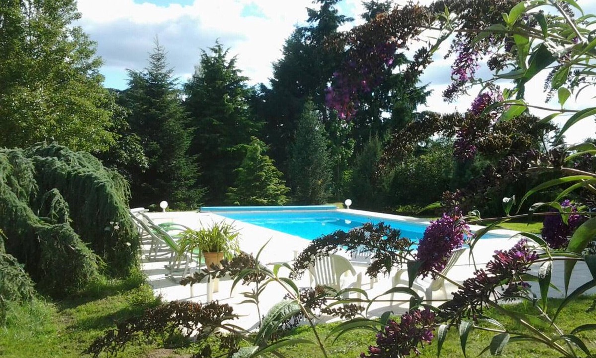 Avermes Cottage | Gite Moulins, 2 bedrooms, 5 persons