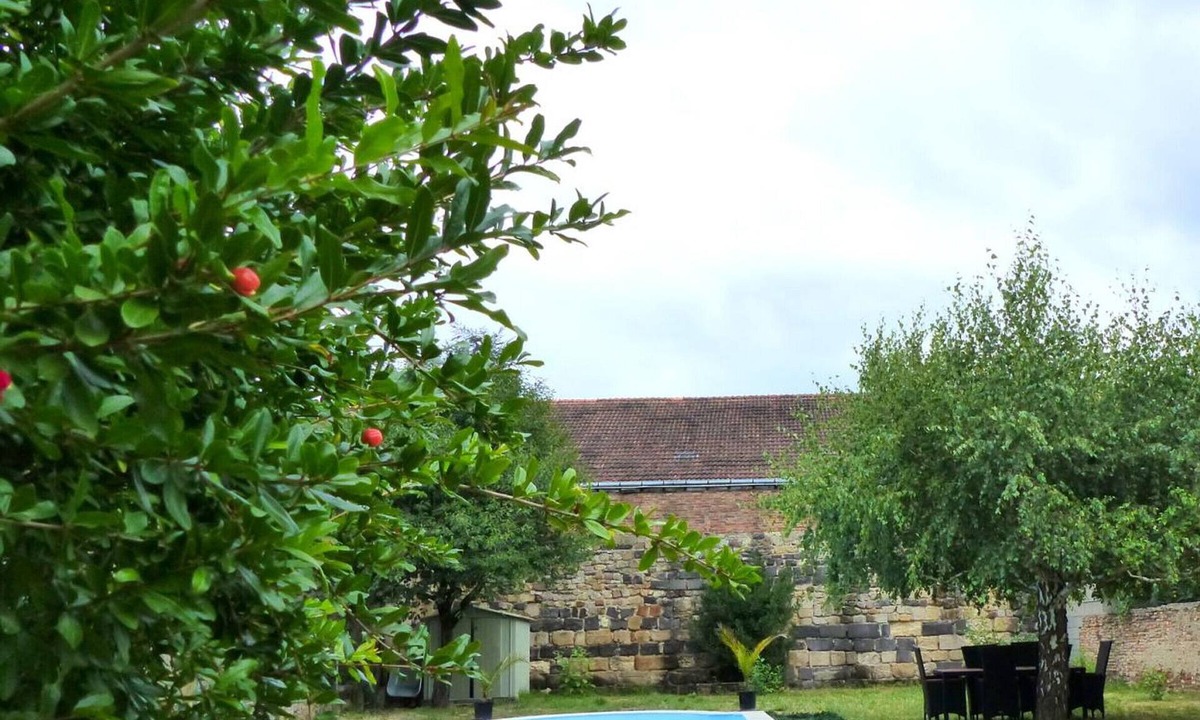 Yzeure Cottage | Gite Moulins, 3 bedrooms, 6 persons