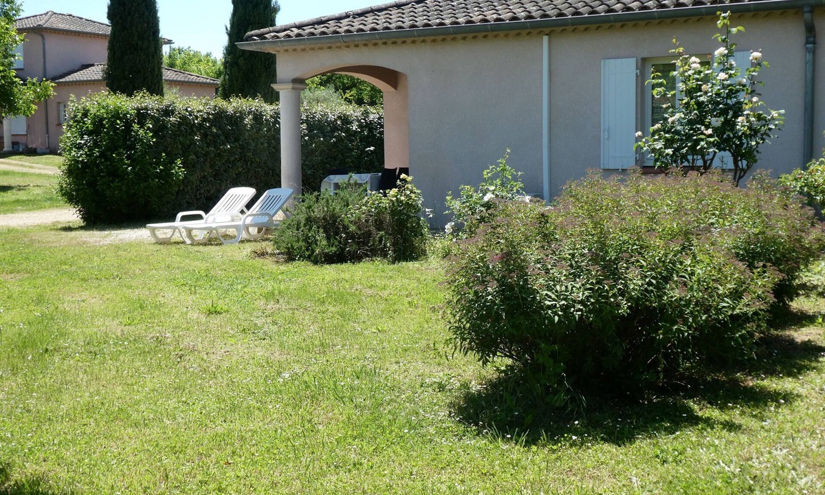 Casteljau House | GITE MURIER WITH POOL AND RIVER