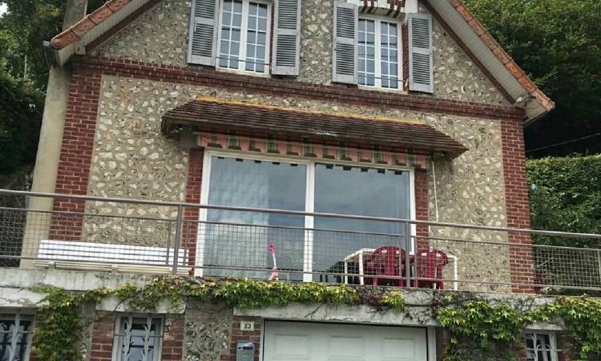 Veulettes-sur-Mer House | Gite Normandie, between SEA and COUNTRYSIDE, 400m from the SEA