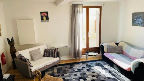 Piscop House | Gite pour 8 personnes 4 chambres