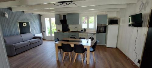 Bords House | Gite Rive Charente Le Bateau