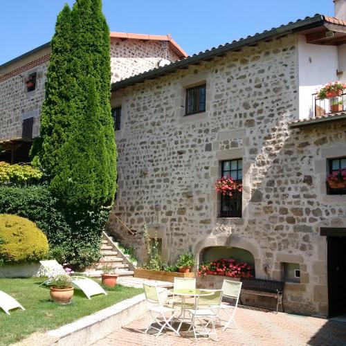 Saint-Pal-de-Chalencon House | GITE RURAL RECENT avec GRANDE TERRASSE