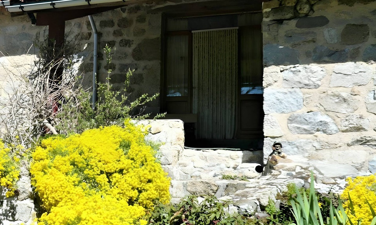 Lafarre Cottage | Gîte "Socabenga" – Source of the Loire