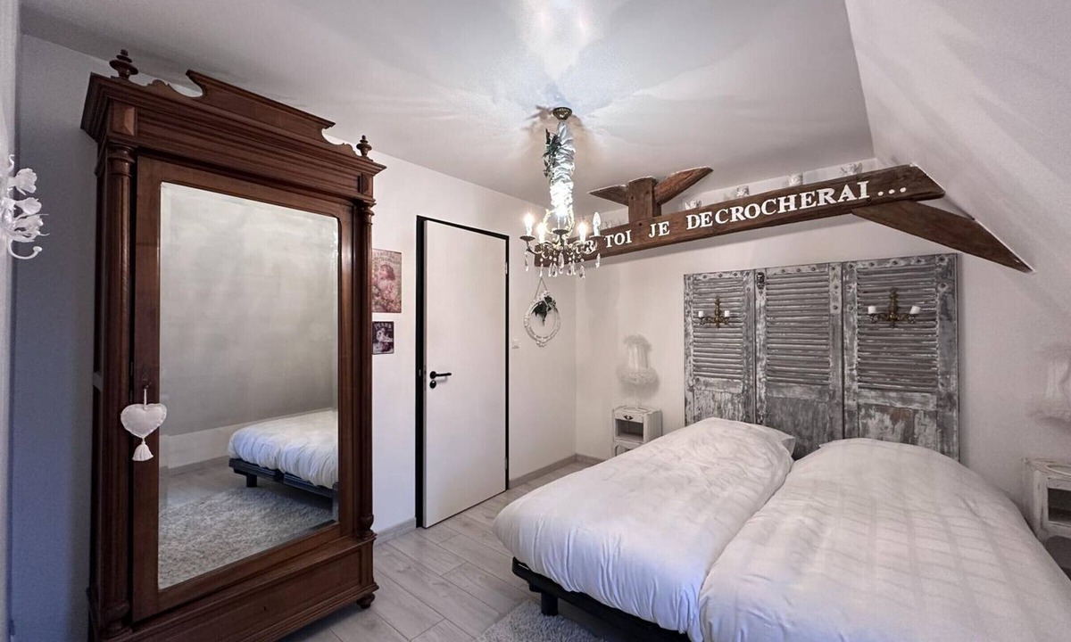 Souvigny Cottage | Gite Souvigny, 4 bedrooms, 8 persons