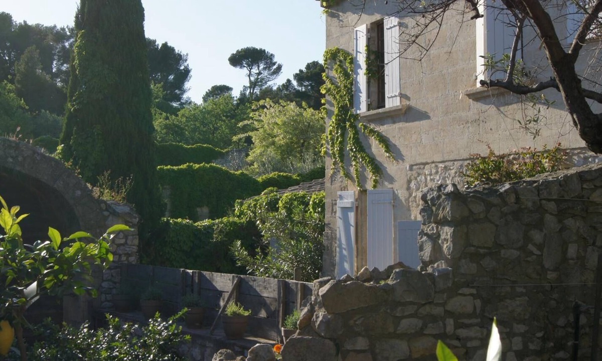 Villeneuve-les-Avignon Cottage | Gîte-Superior-Ensuite with Bath-Courtyard view