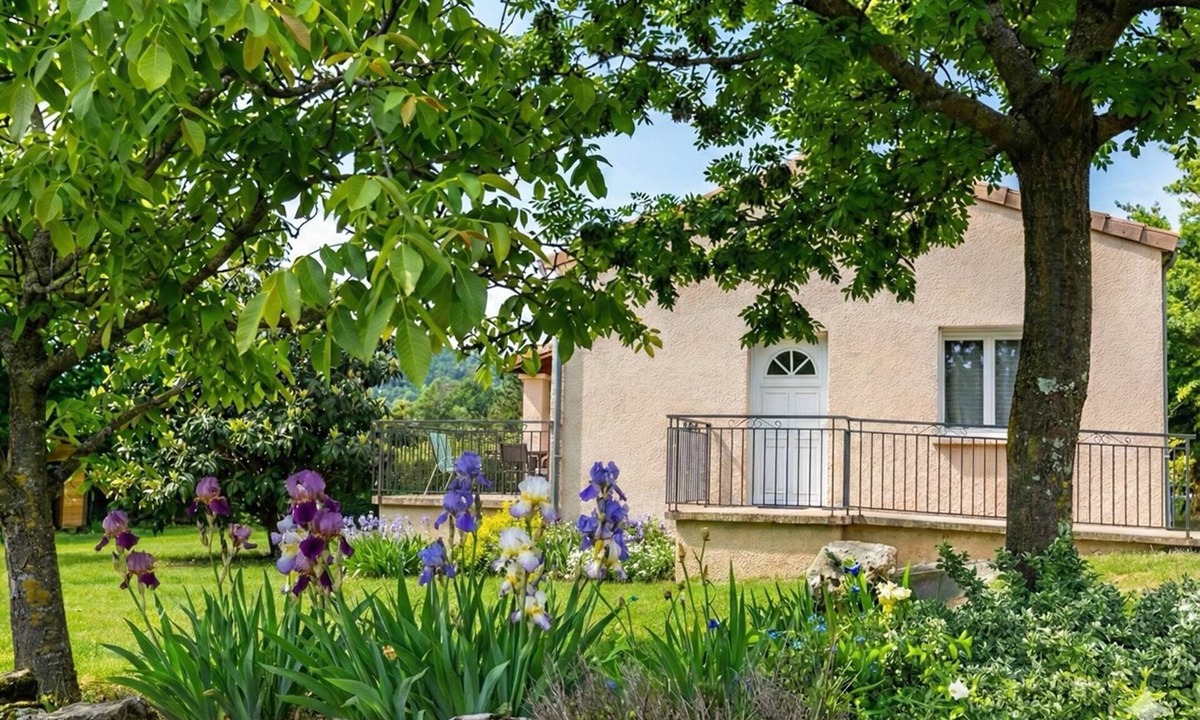 Ailhon Apartment | Gite Sunflowers