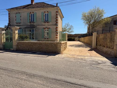 Saint-Laurent-La-Vernede Villa | gite villa jane
