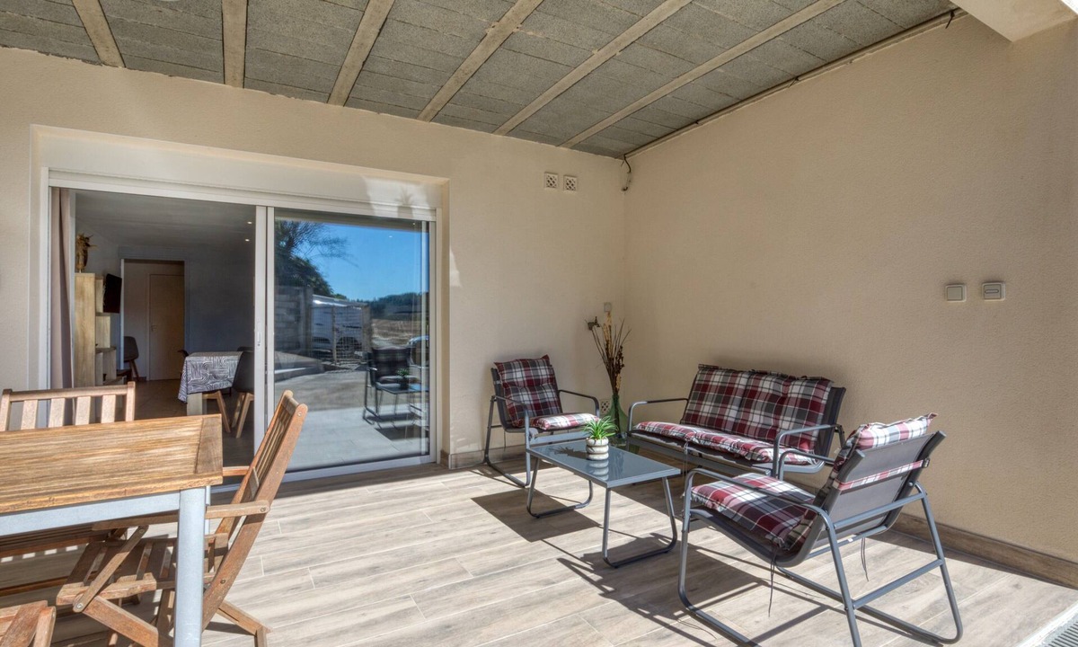 Montagnac Cottage | Gîte “Villa Athena” with Shared Pool, Private Terrace, and Wi-Fi