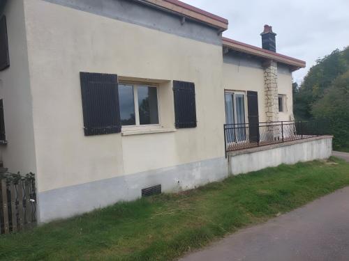 Bussieres (Yonne) House | Gite Villarnoux