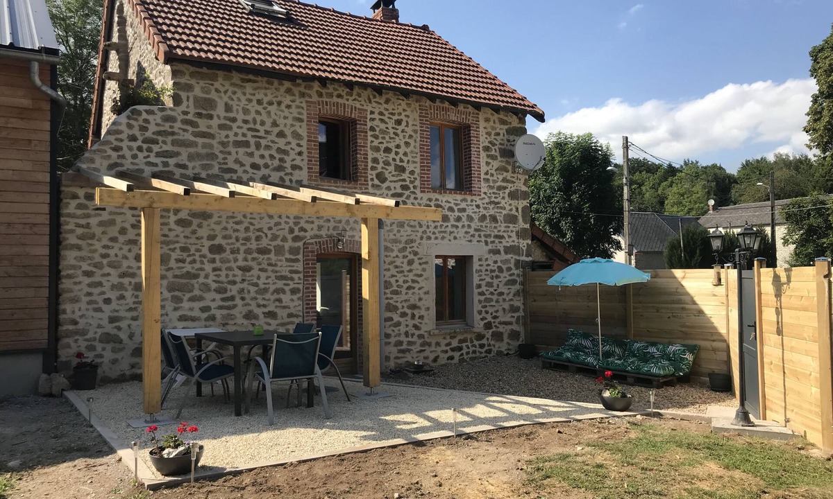 Ceyroux House | Gite w/Private Lake - 80Acres/NatureTrails/PetsOK