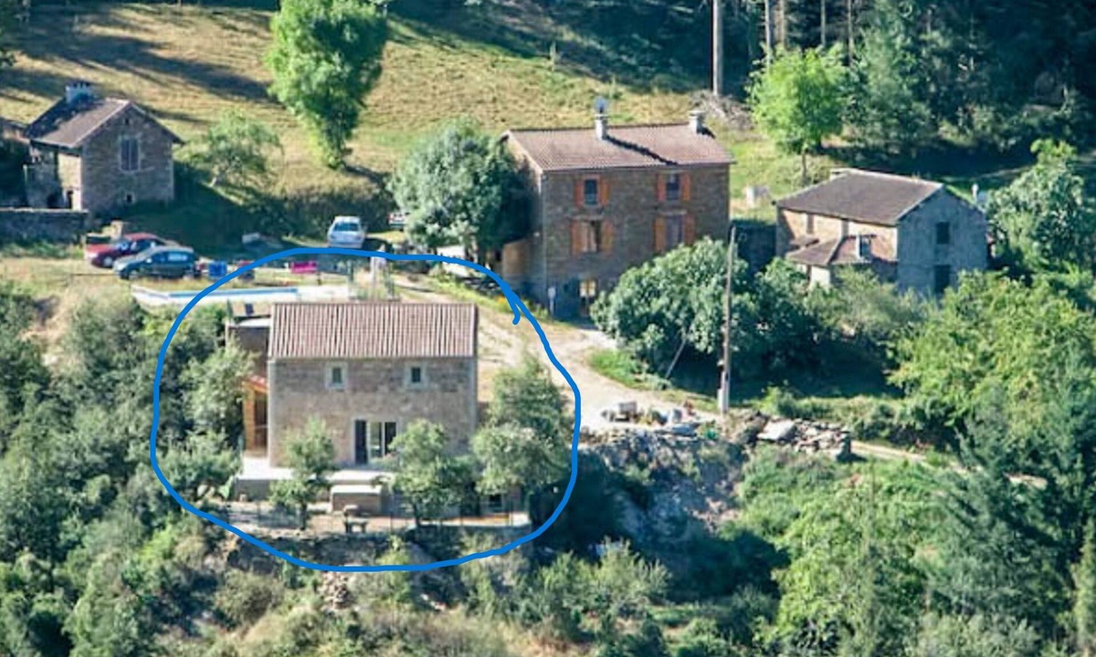 Montclar House | Gite with great views, pool and jacuzzi!