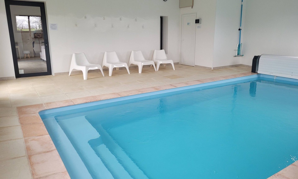 Le Loroux-Bottereau House | Gîte with heated indoor pool all year round