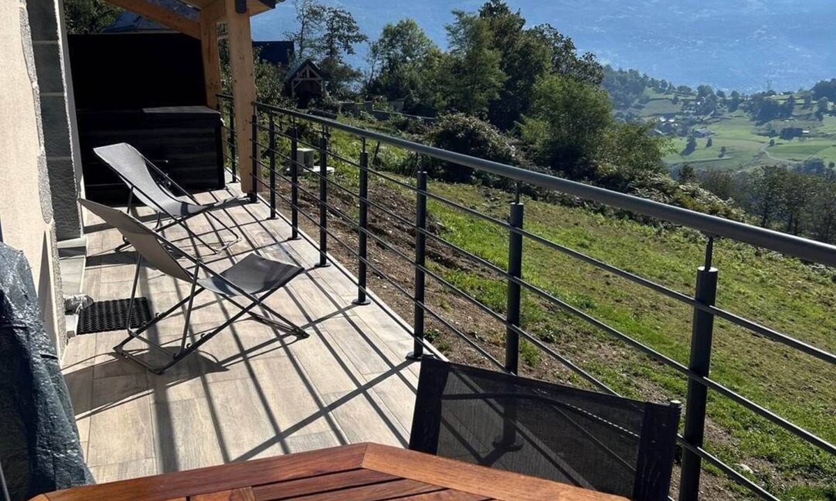 Arras-en-Lavedan House | Gite with Spa