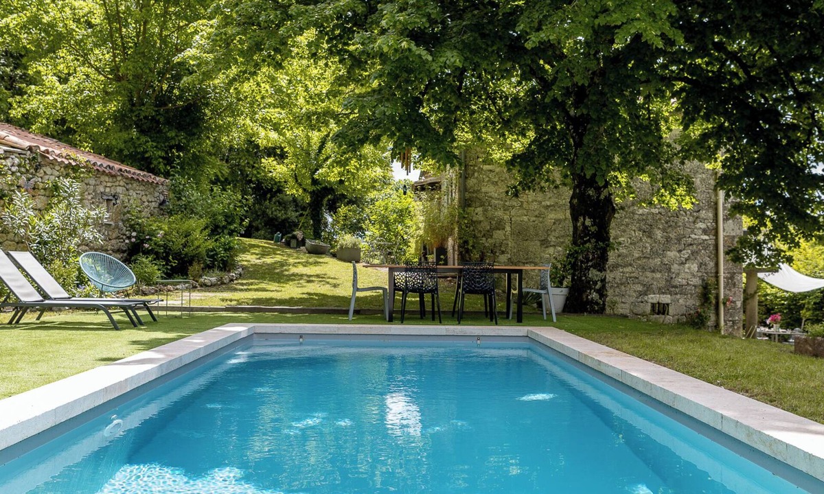 Belveze House | Gîte with swimming pool + Cabane Insolite - 6 to 8 people - Quiet -Nature