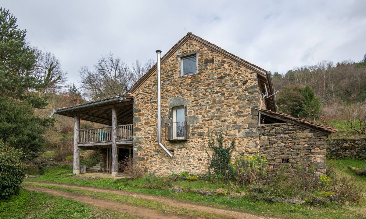 Frayssinhes House | GiteleCun