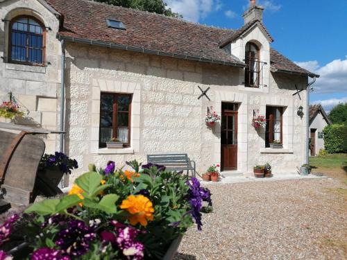 Le-Petit-Pressigny House | Gites de La Richardiere - LHirondelle