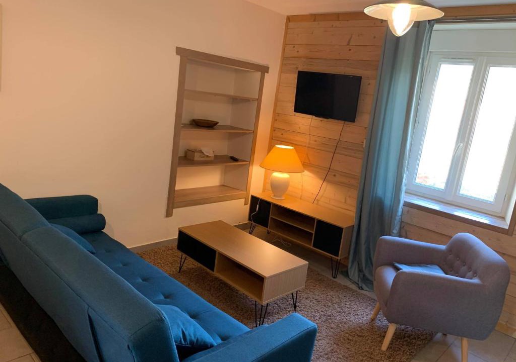 Saint-Christophe-la-Grotte Apartment | Gites des Casernes