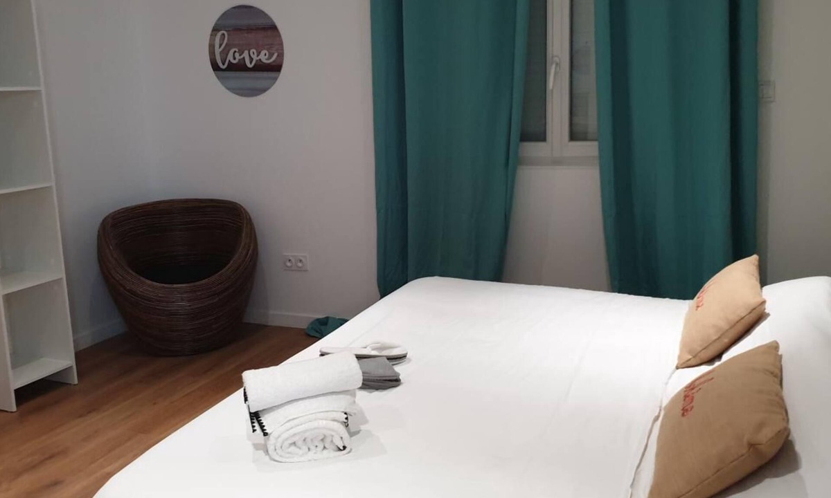 Neac House | GITES EN COLLOCATION 33500 NEAC