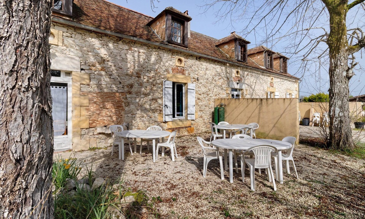 Gageac-et-Rouillac House | Gîtes Les Naudines Charlotte: House with 2 Shared Pools, Private Terrace & Wi-Fi
