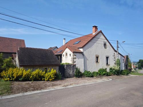 Velogny House | Gites Les pêchers