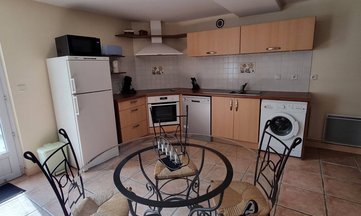 Archigny House | Gites "Merlinite