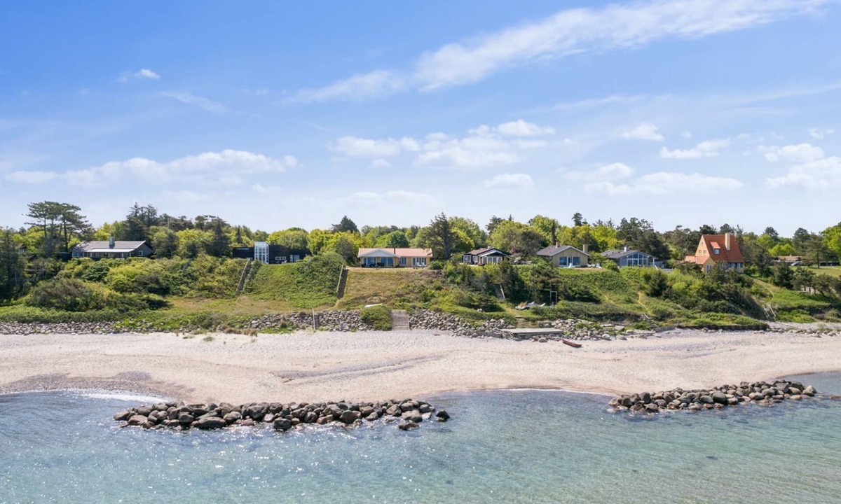 Smidstrup Strand House | "Gjoko" - 40m from the sea by Interhome