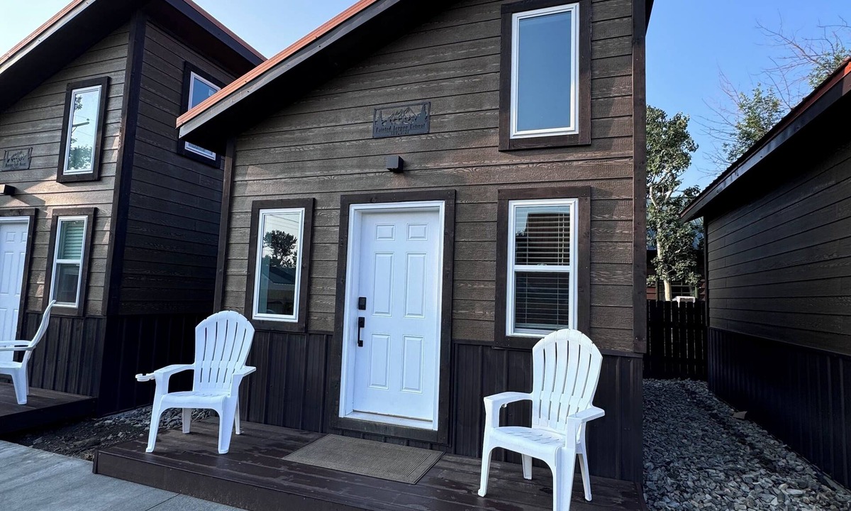 East Glacier Park Village Cabin | Glacier Alpine Lodges