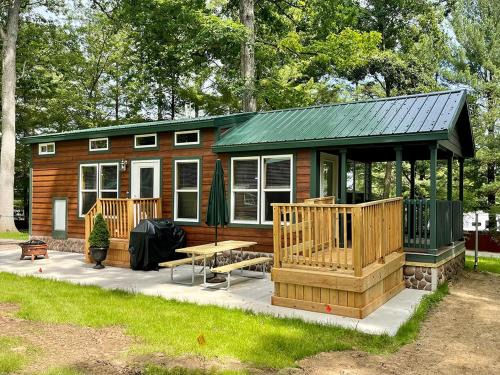 Howell House | Glacier Chalet Cottage