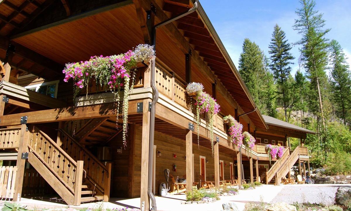 West Glacier Cabin | Glacier Guides Lodge