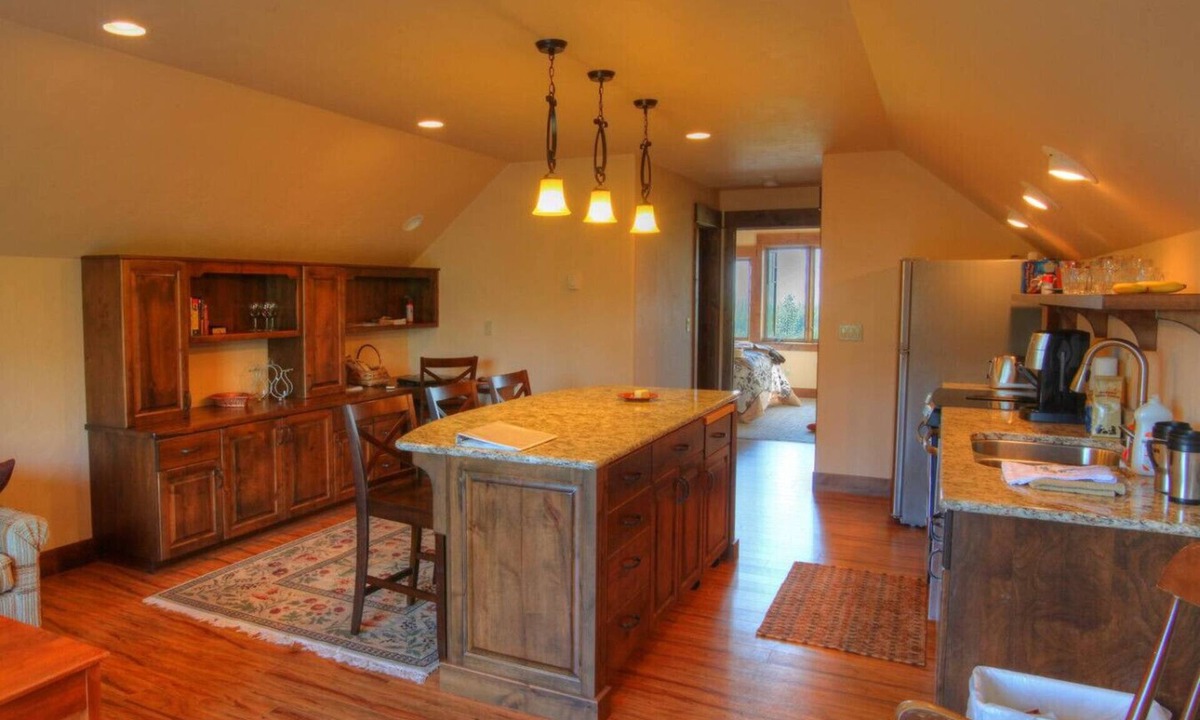 West Glacier Apartment | Glacier Hideaway