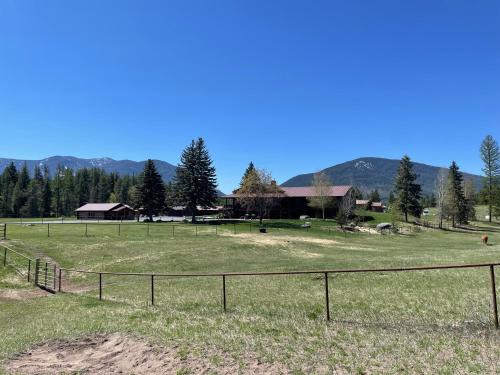 Coram Resort | Glacier Homestead