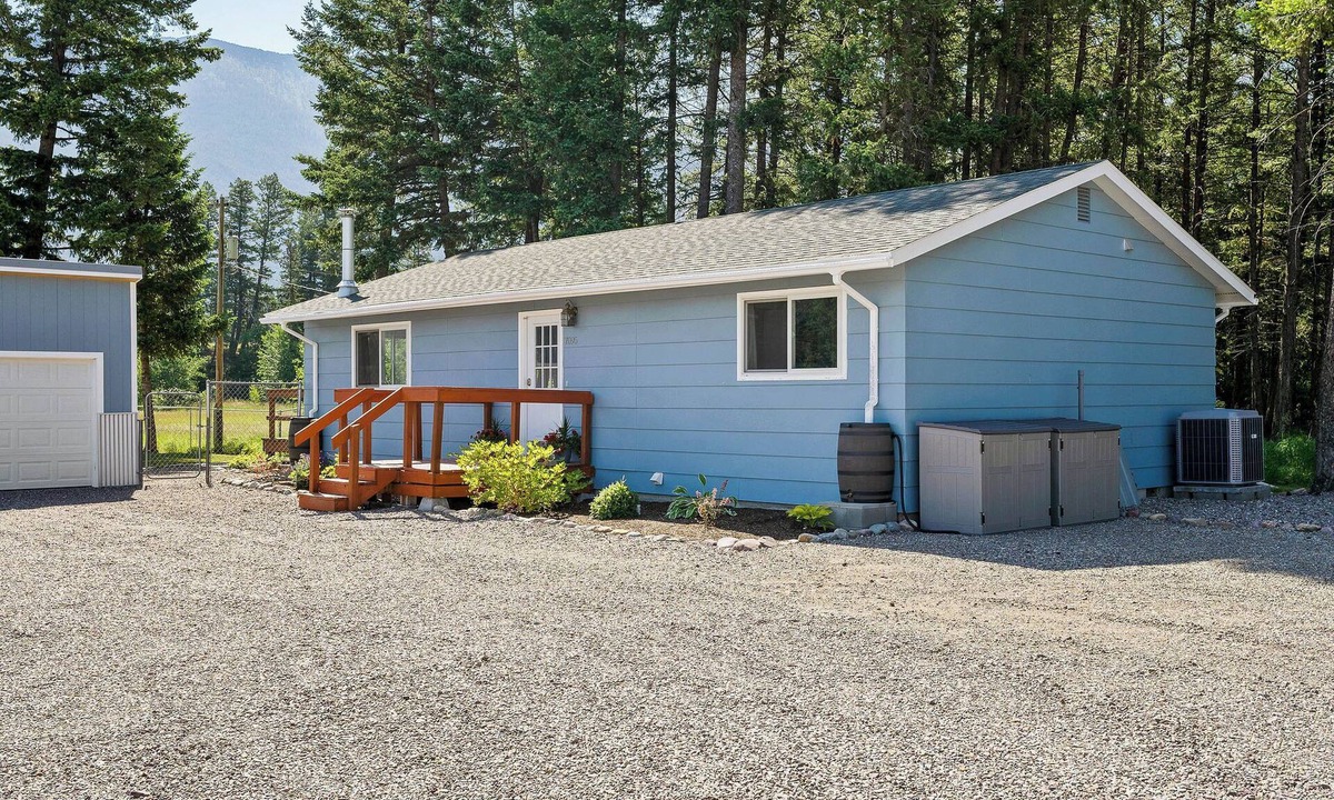 Columbia Falls House | Glacier National Park Basecamp