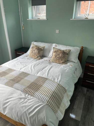 Rocester House | Gladstone cottage