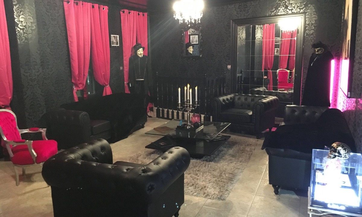 Vetheuil House | Glamorous-chic villa with private pool in Paris area