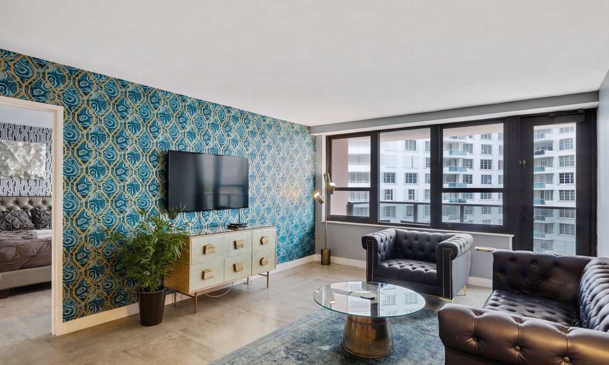 Mid Beach Apartment | Glamorous Oceanfront