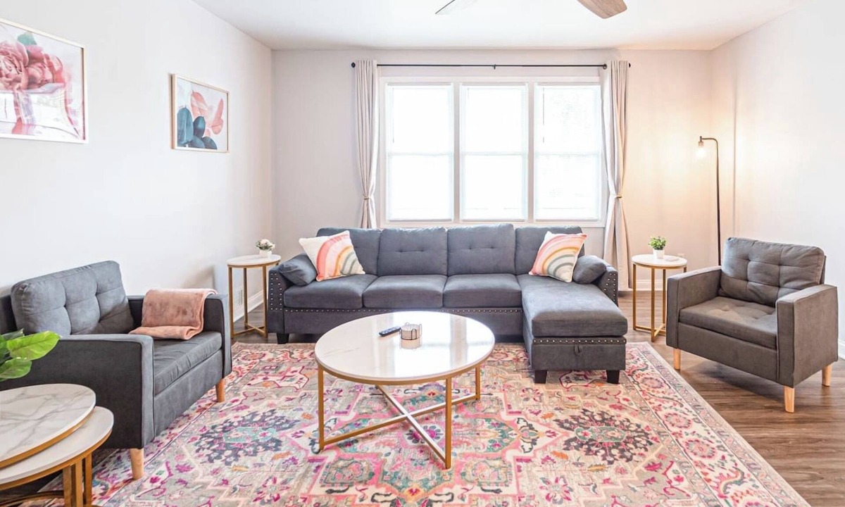 Evansville House | Glamorous Renovated Modern Home