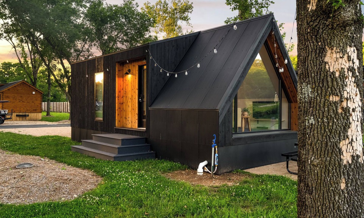 Bull Creek Cabin | Glamp in luxury! Modern A-Frame Cabin with Hot Tub, Minutes from Branson, MO!