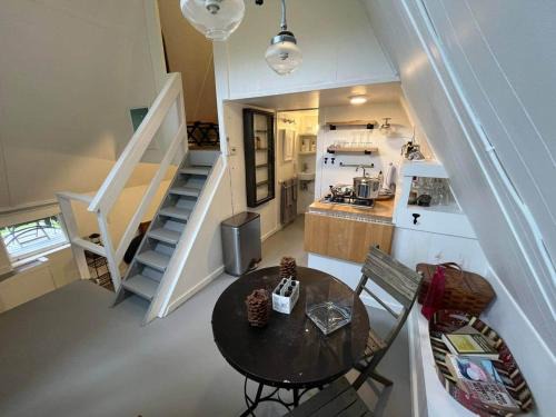 Hollowville House | Glamping A-Frame w/Outdoor Shower on Hillside